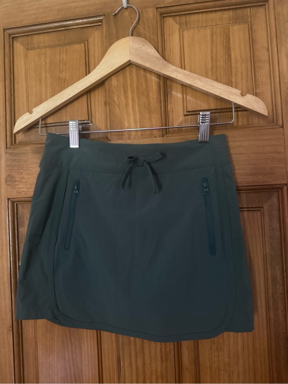 Magellan Outdoors Dark Green Active Mini Skort with Zip Pockets